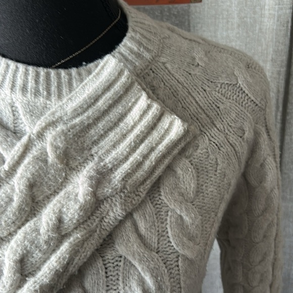 Rachel Zoe White Crew Neck Cable Knit Sweater - Picture 4 of 5